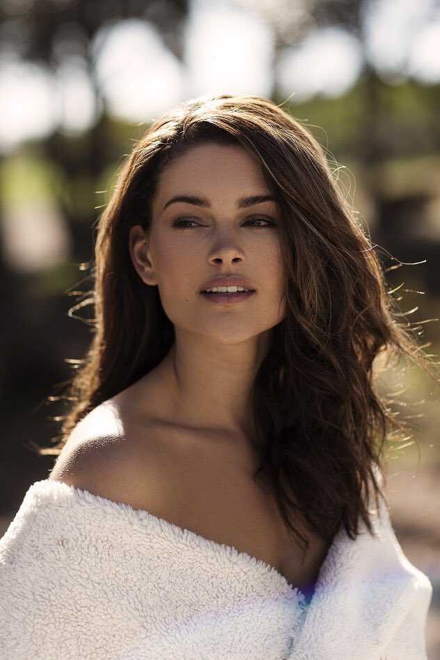 41 Rolene Strauss Nude Pictures Present Her Magnetizing Attractiveness 5