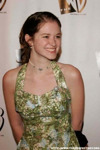 51 Sexy Sarah Drew Boobs Pictures Are A Genuine Masterpiece 26