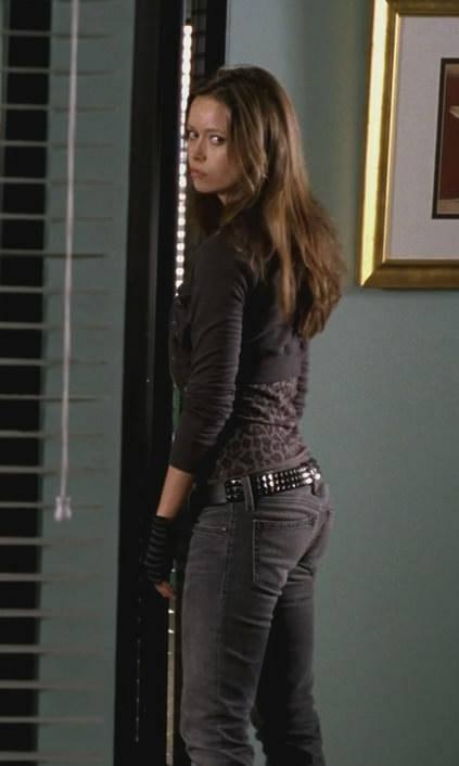 Summer Glau sexy ass pictures