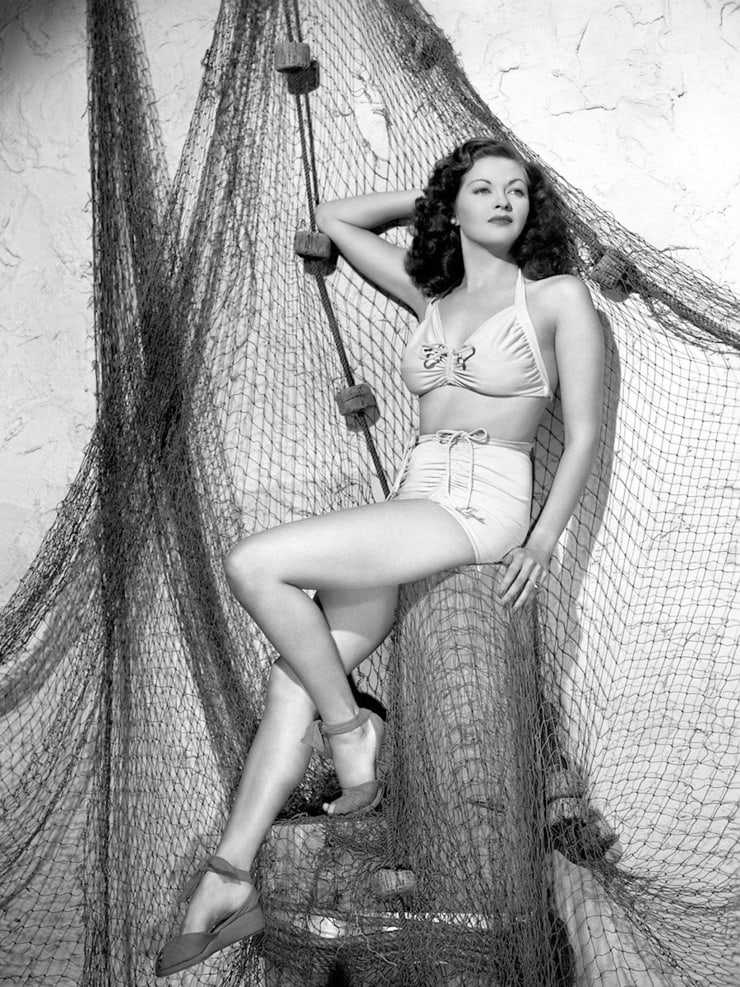51 Sexy Yvonne De Carlo Boobs Pictures Which Will Get All Of You Perspiring 95