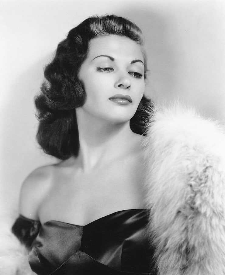 51 Sexy Yvonne De Carlo Boobs Pictures Which Will Get All Of You Perspiring 86