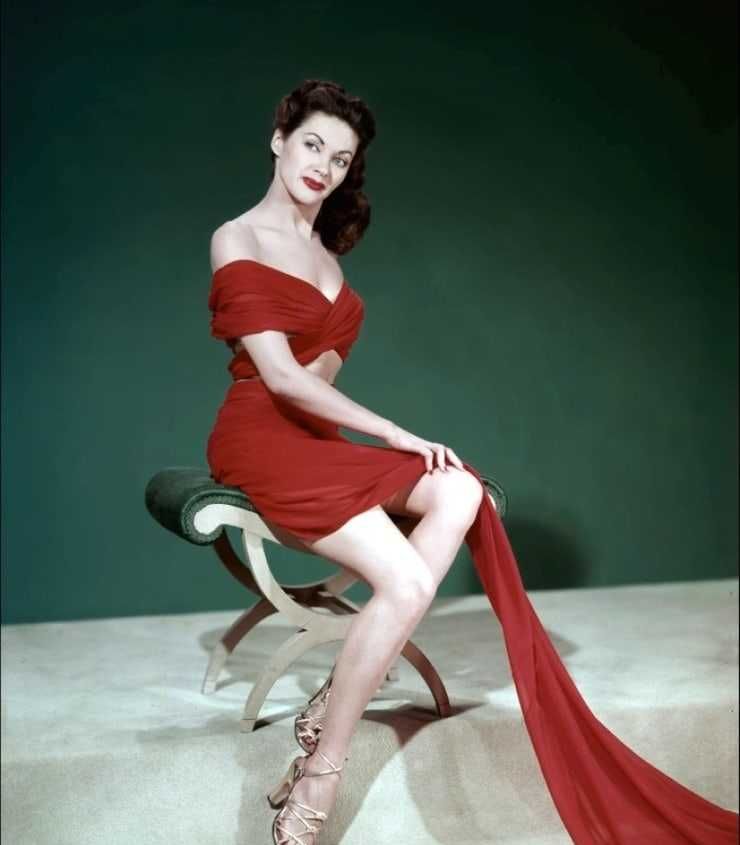 51 Sexy Yvonne De Carlo Boobs Pictures Which Will Get All Of You Perspiring 68