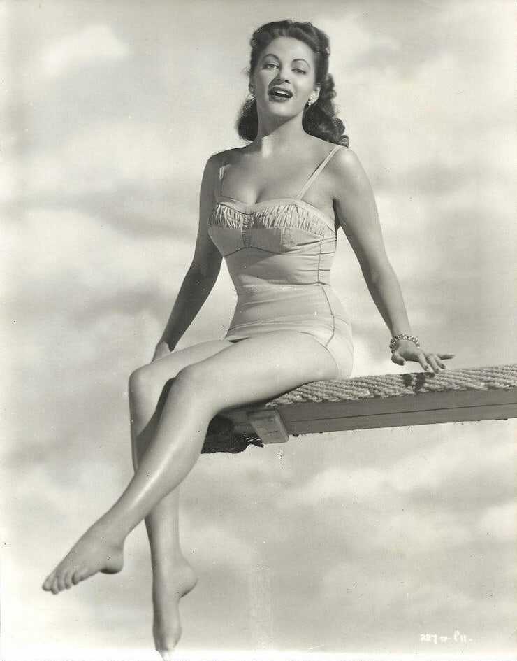 51 Sexy Yvonne De Carlo Boobs Pictures Which Will Get All Of You Perspiring 82