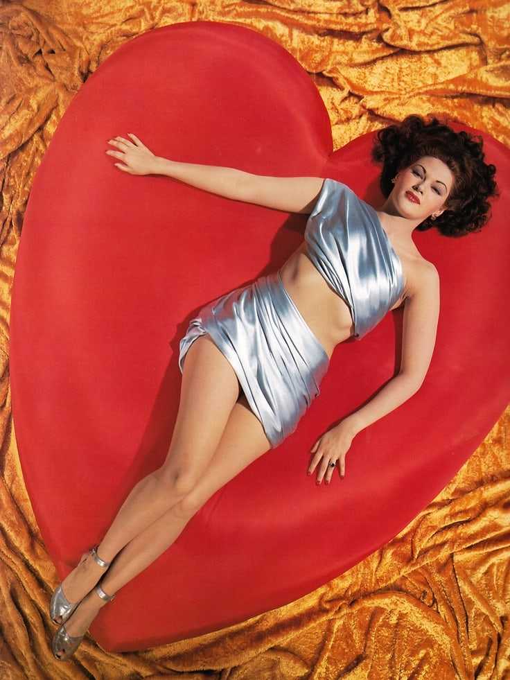 51 Sexy Yvonne De Carlo Boobs Pictures Which Will Get All Of You Perspiring 6
