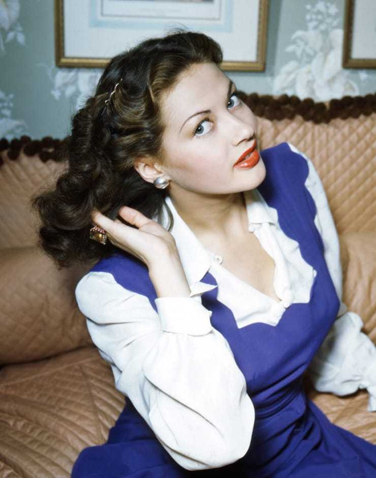 51 Sexy Yvonne De Carlo Boobs Pictures Which Will Get All Of You Perspiring 55