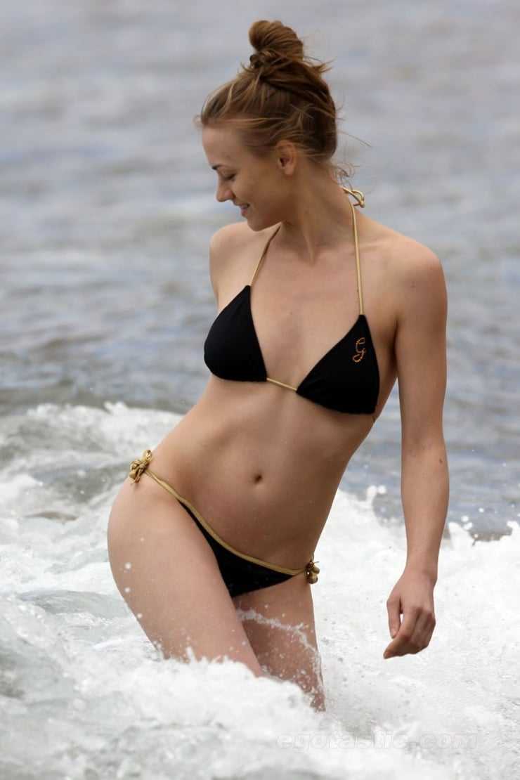 51 Hottest Yvonne Strahovski Big Butt Pictures Are Blessing From God To People 570
