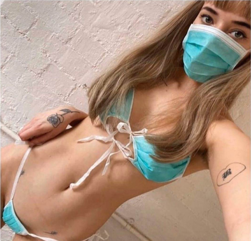 9 Of The Hottest Instagram Influencers Who Decided Face Masks Should Be Made Into Bikinis! 10