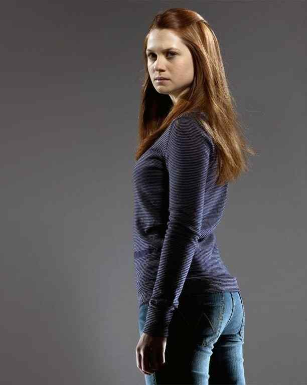 60+ Sexy Bonnie Wright Boobs Pictures Are Going To Make You Want Her Badly 10