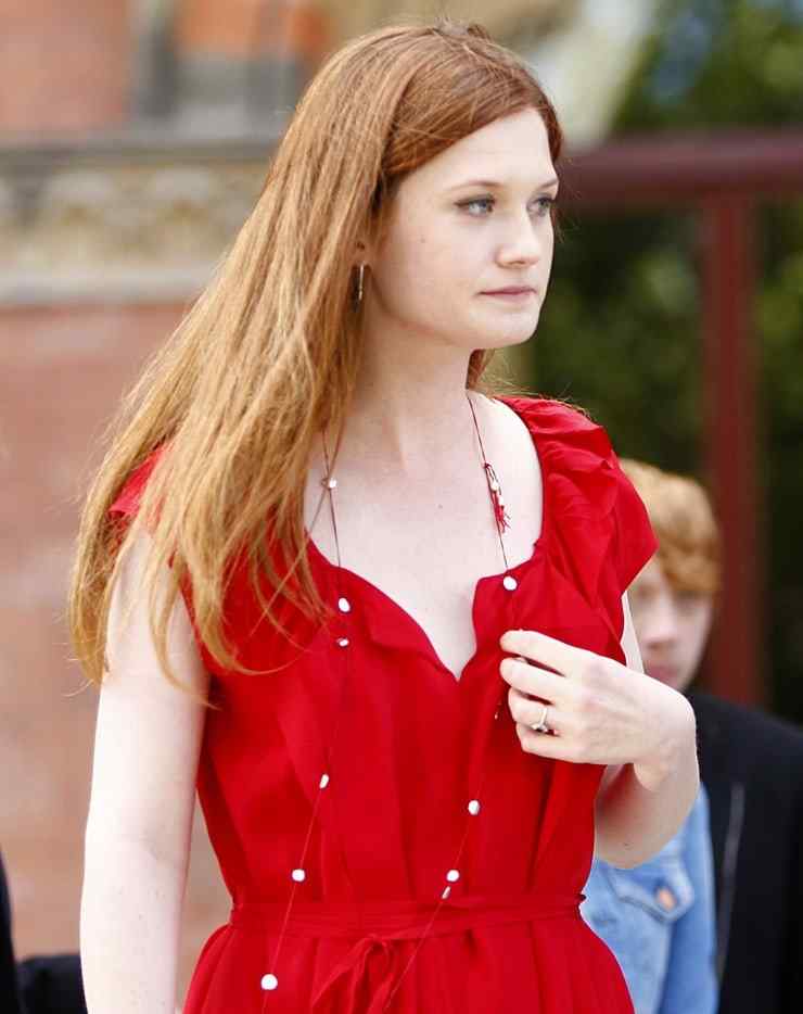 60+ Sexy Bonnie Wright Boobs Pictures Are Going To Make You Want Her Badly 12