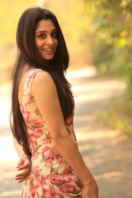 Actress Dipika Kakar Latest Pics Looking Cute 3