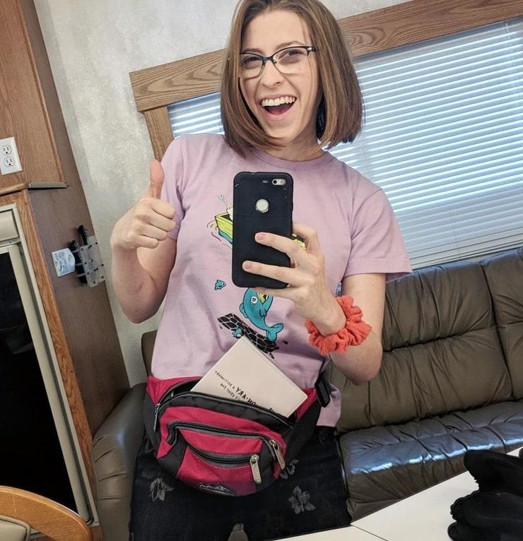 60+ Hot Pictures Of Eden Sher Which Will Rock Your World 2