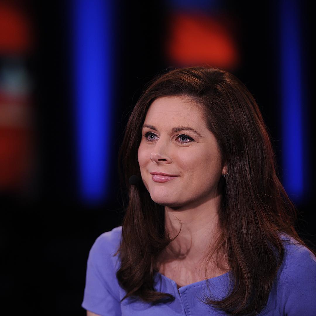 50+ Erin Burnett Hot Pictures Will Make You Go Crazy For This Babe 126