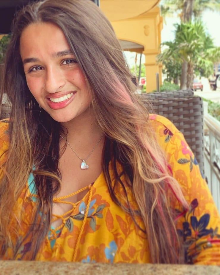 70+ Hot Pictures Of Jazz Jennings Which Will Make Your Mouth Water 44