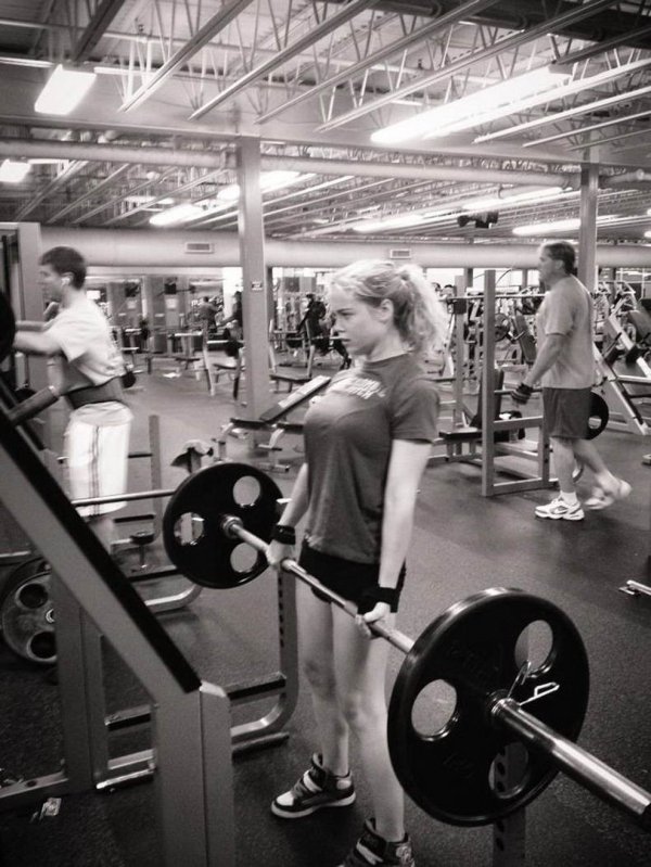 The best Girls staying in fighting shape, despite all obstacles (55 Photos) 235