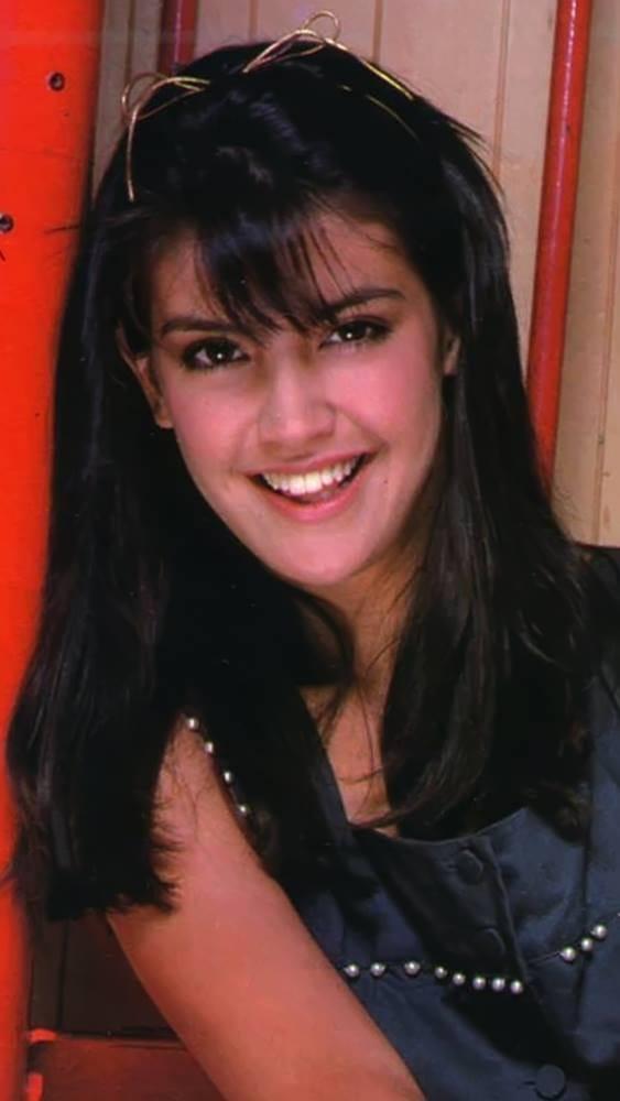 70+ Hot Pictures Of Phoebe Cates Which Will Make You Melt 13