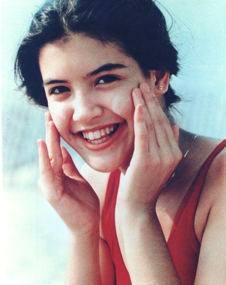 70+ Hot Pictures Of Phoebe Cates Which Will Make You Melt 181