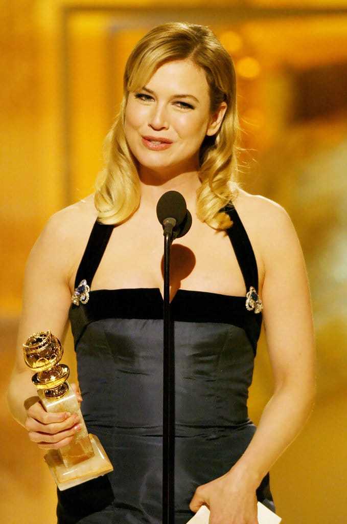 60+ Hot Pictures Of Renee Zellweger Which Are Sure To Leave You Spellbound 12