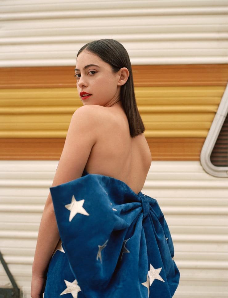 70+ Hot Pictures Of Rosa Salazar Are Slices Of Heaven 20