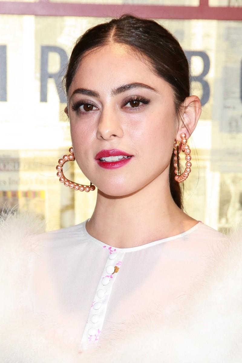 70+ Hot Pictures Of Rosa Salazar Are Slices Of Heaven 3
