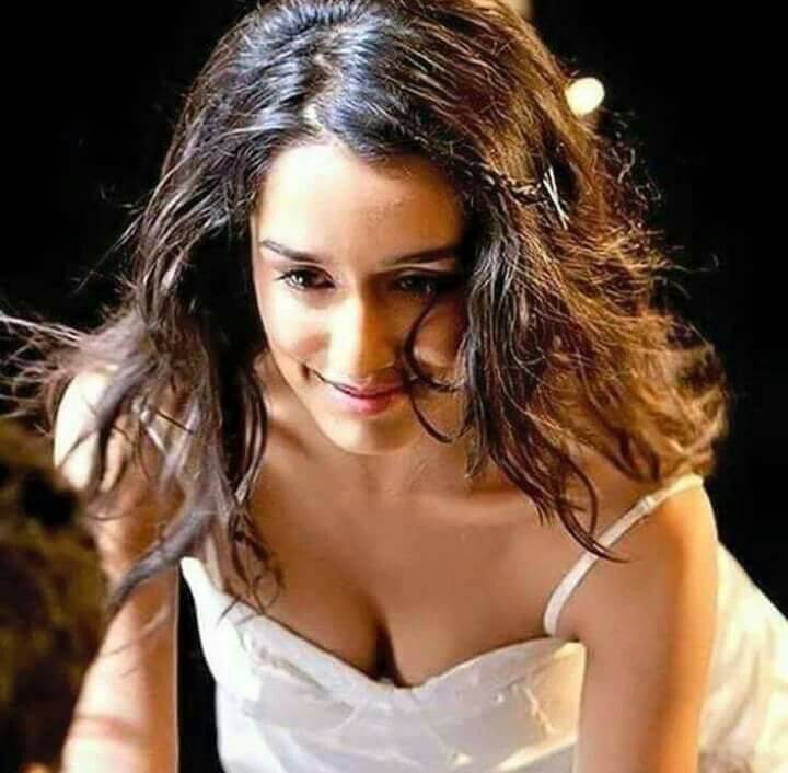 50 Sexy and Hot Shraddha Kapoor Pictures – Bikini, Ass, Boobs 24