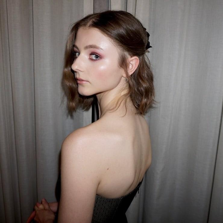 60+ Hot Pictures Of Thomasin McKenzie Which Will Make You Forget Your Girlfriend 136
