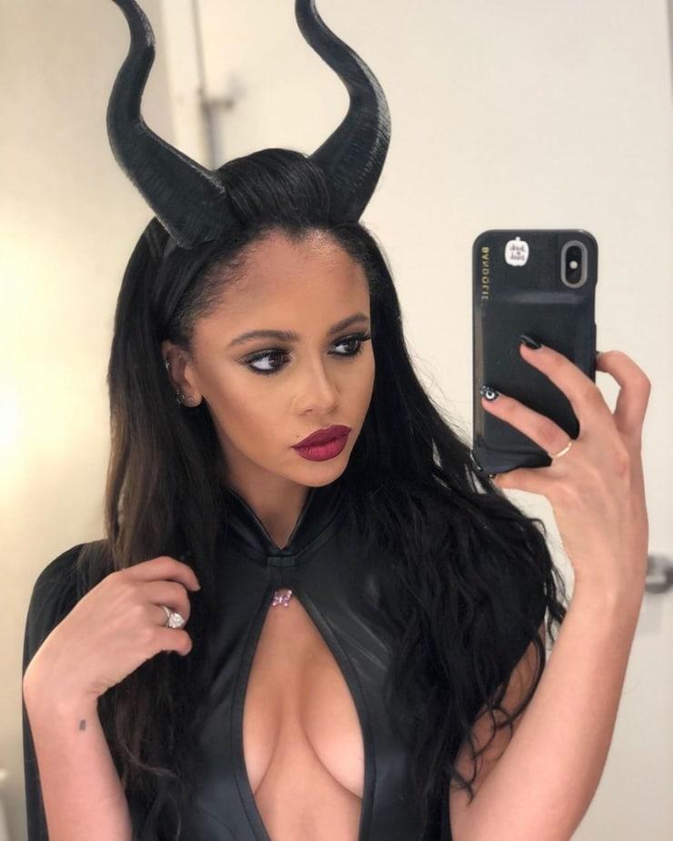 60+ Hot Pictures of Vanessa Morgan From Riverdale 6