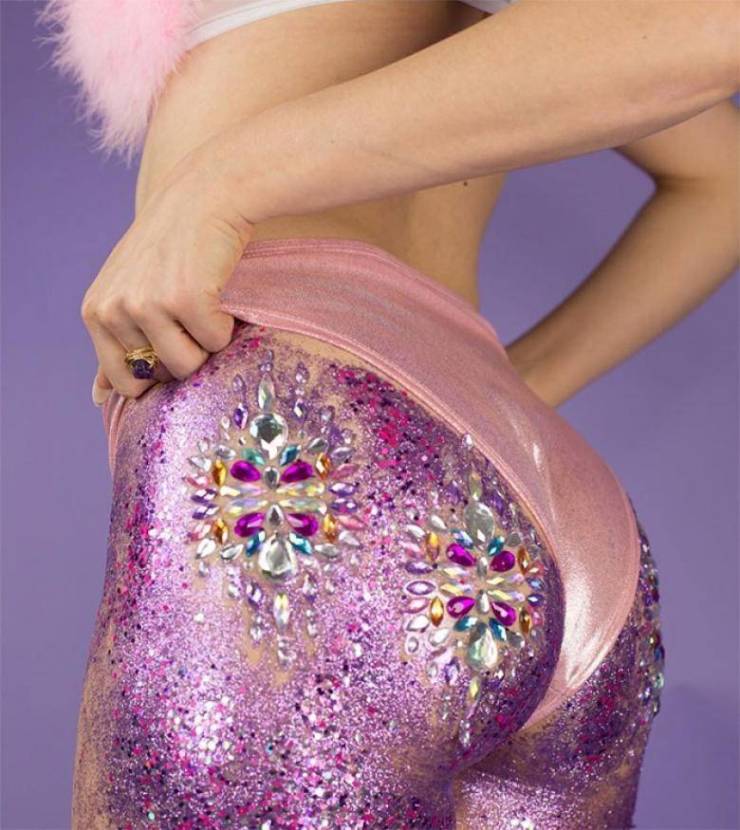 Glitter Butt Is A New Instagram Fashion Trend 29