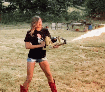 A Girl With The Guns (14 gifs)