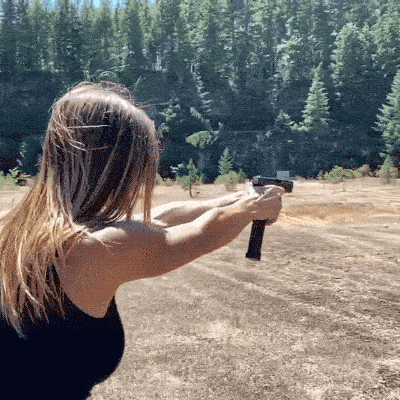 A Girl With The Guns (14 gifs)