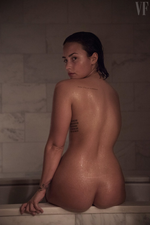 hqcelebritiescom:Demi Lovato 10000 High Quality Pictures10000... 5