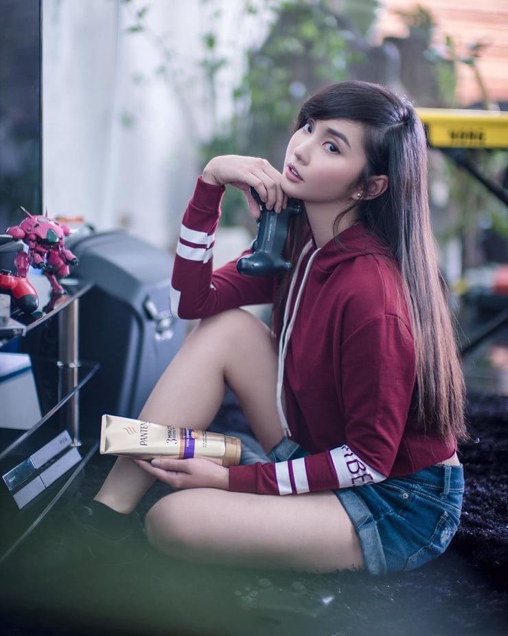 51 Alodia Gosiengfiao Nude Pictures That Are An Epitome Of Sexiness 32