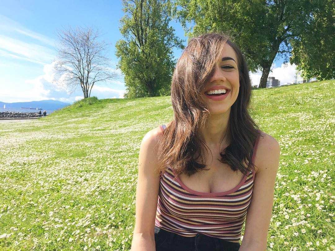 51 Hottest Colleen Ballinger Big Butt Pictures That Will Make You Begin To Look All Starry Eyed At Her 273