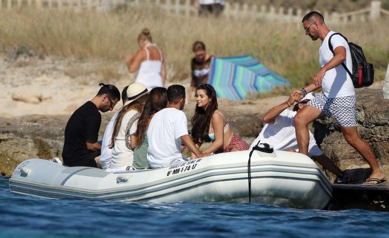 Demi Rose Enjoys In Ibiza With Friends (9 Pics) 8