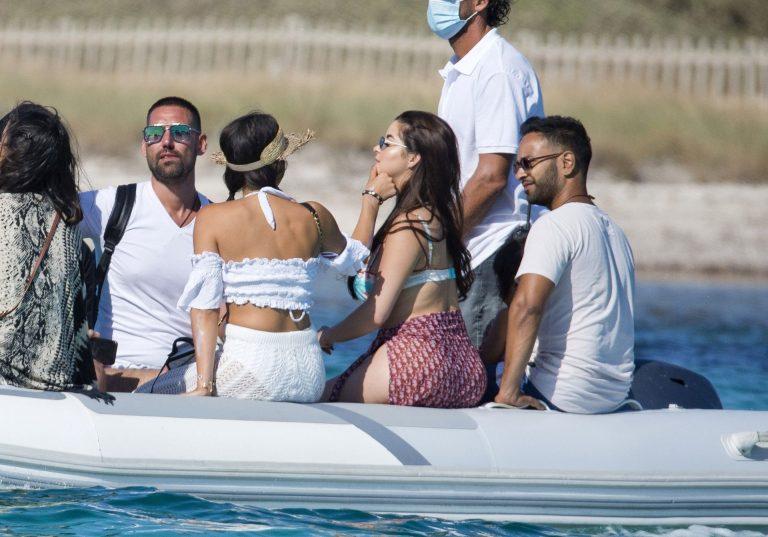 Demi Rose Enjoys In Ibiza With Friends (9 Pics) 257