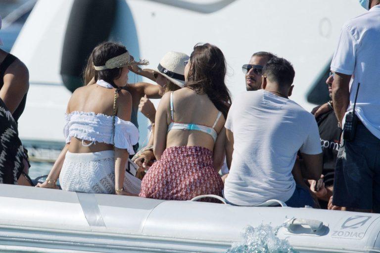 Demi Rose Enjoys In Ibiza With Friends (9 Pics) 6