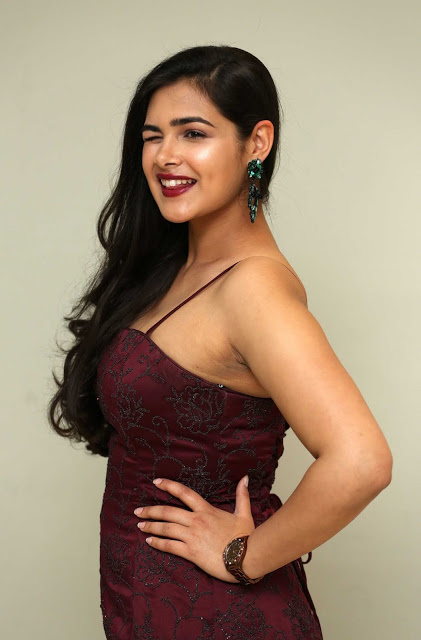 Divi Prasanna South Actress Glamour Photos 22