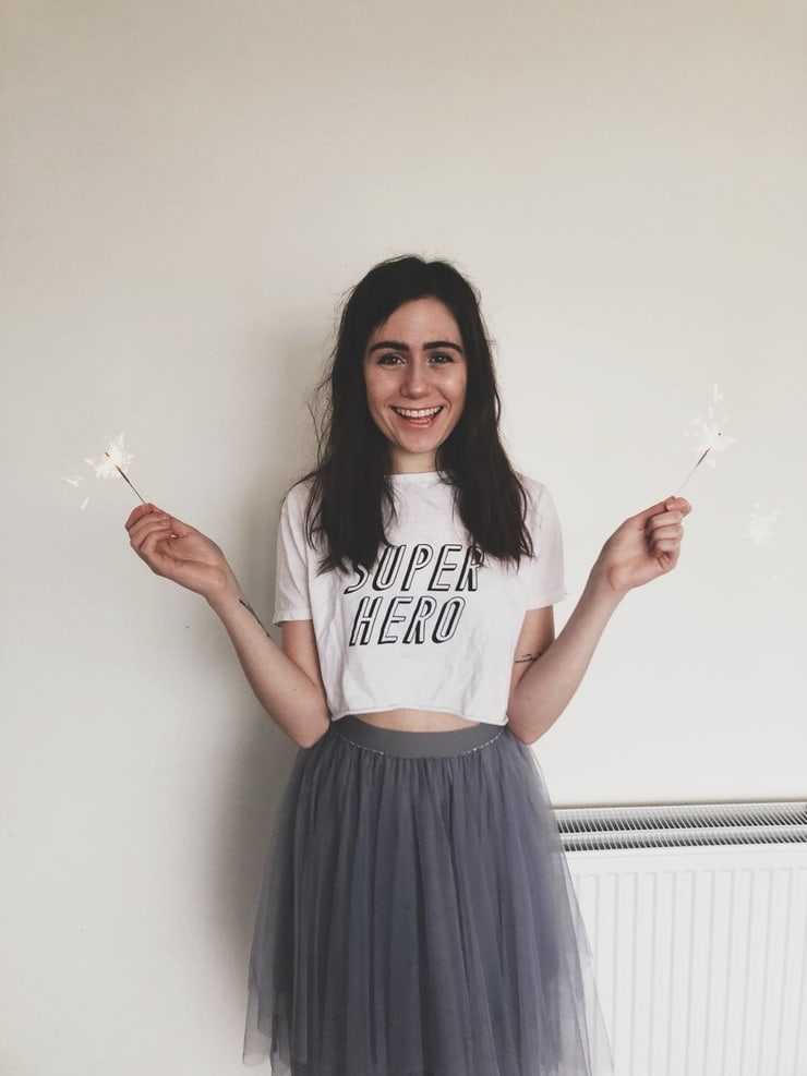 51 Hottest Dodie Big Butt Pictures Demonstrate That She Has Most Sweltering Legs 586