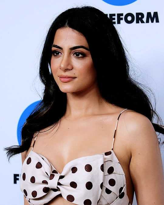 49 Emeraude Toubia Nude Pictures Are Marvelously Majestic 41