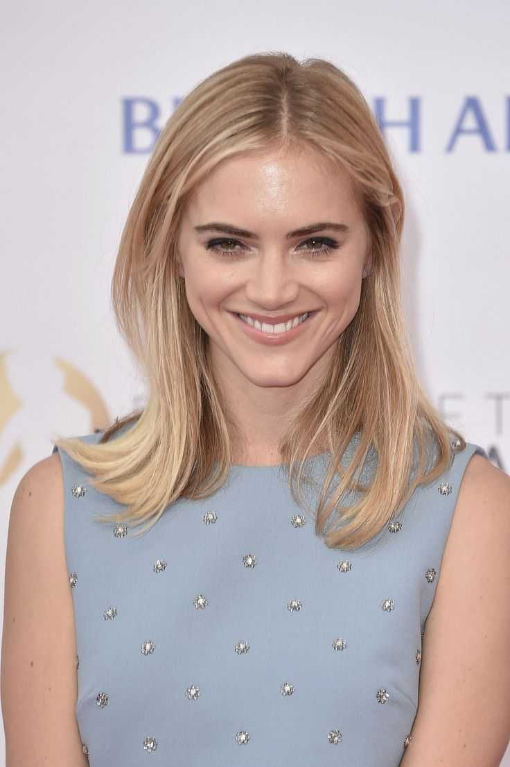 51 Hottest Emily Wickersham Big Butt Pictures Which Will Make You Slobber For Her 35