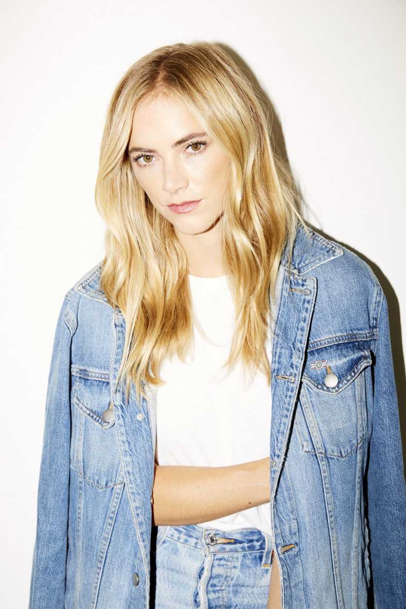 51 Hottest Emily Wickersham Big Butt Pictures Which Will Make You Slobber For Her 81
