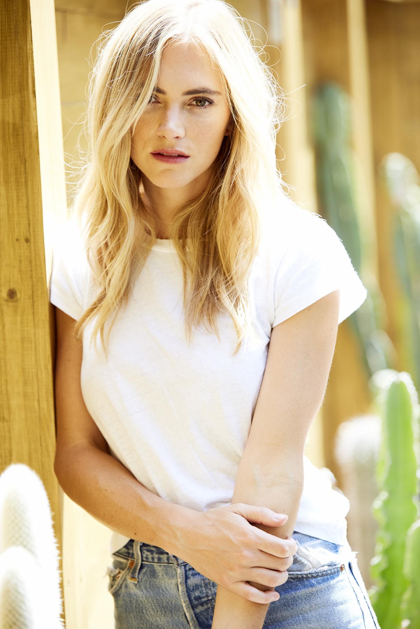 51 Hottest Emily Wickersham Big Butt Pictures Which Will Make You Slobber For Her 78