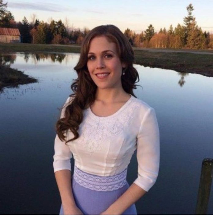 38 Erin Krakow Nude Pictures That Are Appealingly Attractive 55