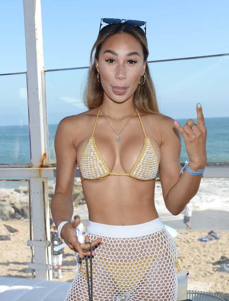 51 Hottest Eva Gutowski Big Butt Pictures Demonstrate That She Is As Hot As Anyone Might Imagine 332