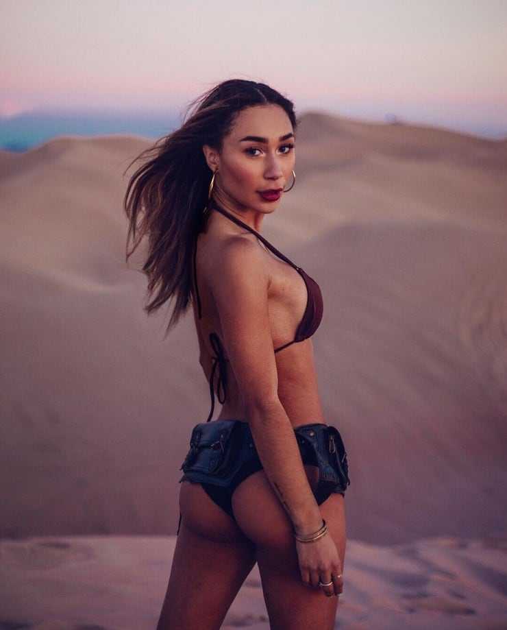 51 Hottest Eva Gutowski Big Butt Pictures Demonstrate That She Is As Hot As Anyone Might Imagine 326