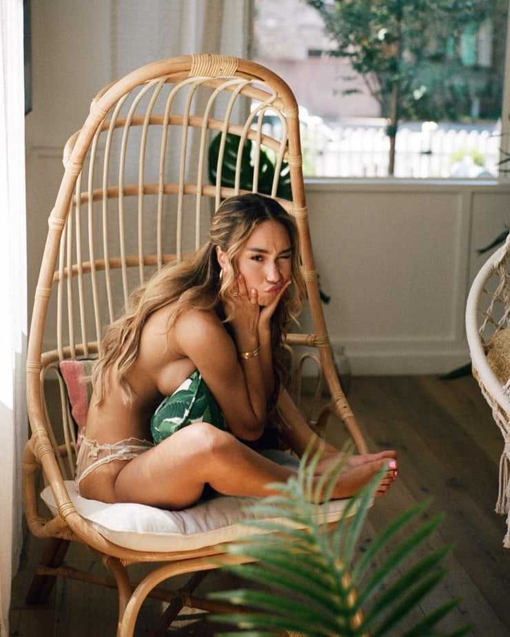 51 Sexy Eva Gutowski Boobs Pictures Are Simply Excessively Enigmatic 48