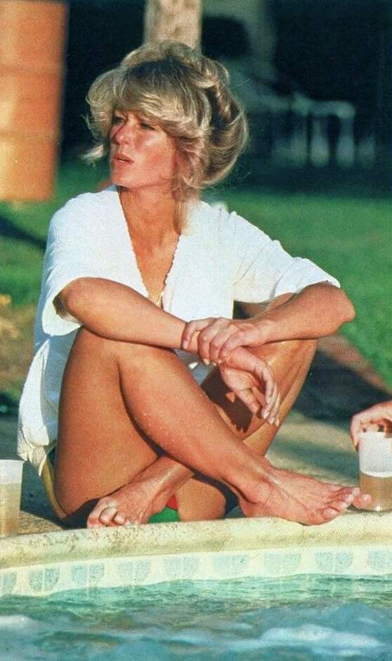 49 Farrah Fawcett Nude Pictures Which Are Sure To Keep You Charmed With Her Charisma 29