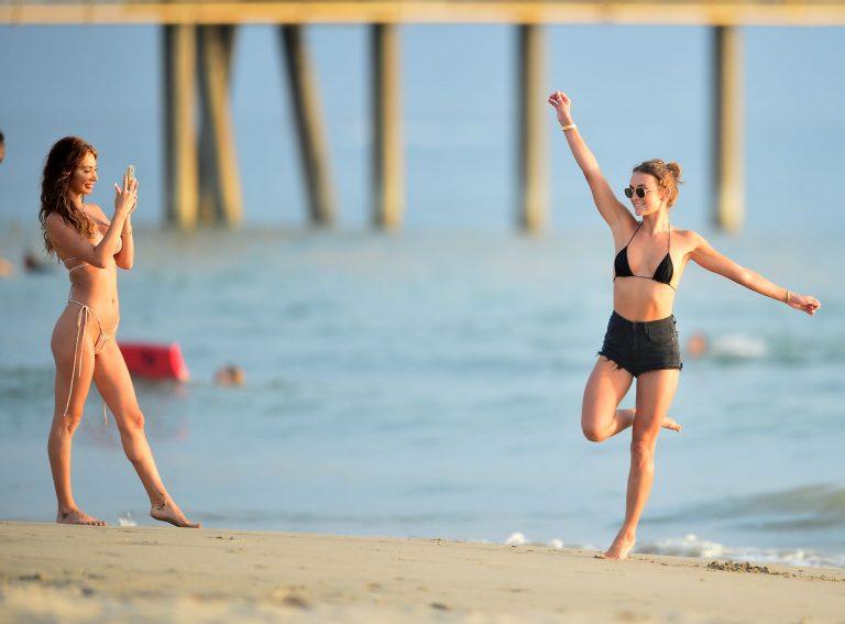 Francesca Farago And Casey Boonstra Were Seen At Venice Beach (15 Pics) 9