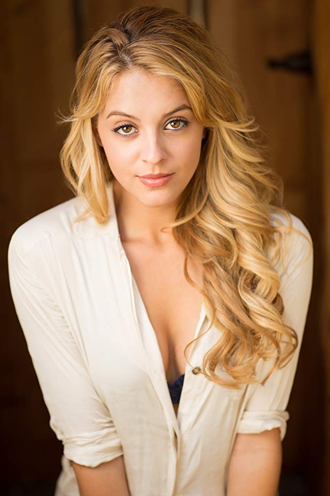 49 Gage Golightly Nude Pictures That Are Erotically Stimulating 44