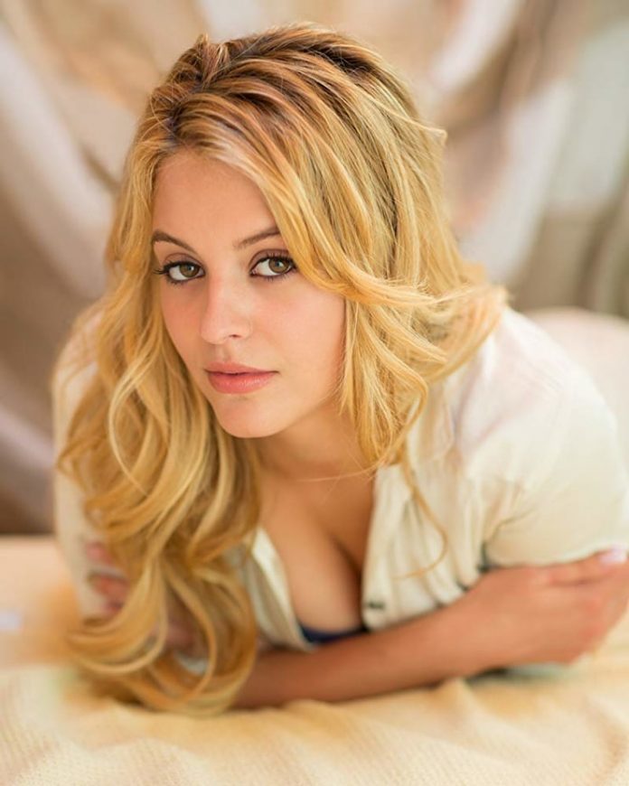 49 Gage Golightly Nude Pictures That Are Erotically Stimulating 2