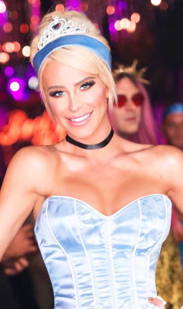 51 Hottest Gigi Gorgeous Big Butt Pictures Demonstrate That She Is As Hot As Anyone Might Imagine 754